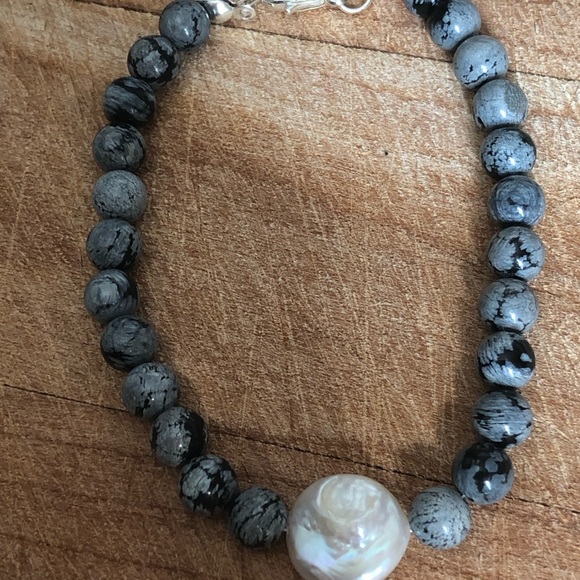COPY - Snowflake Obsidian Baroque Pearl Bracelet - Picture 4 of 5